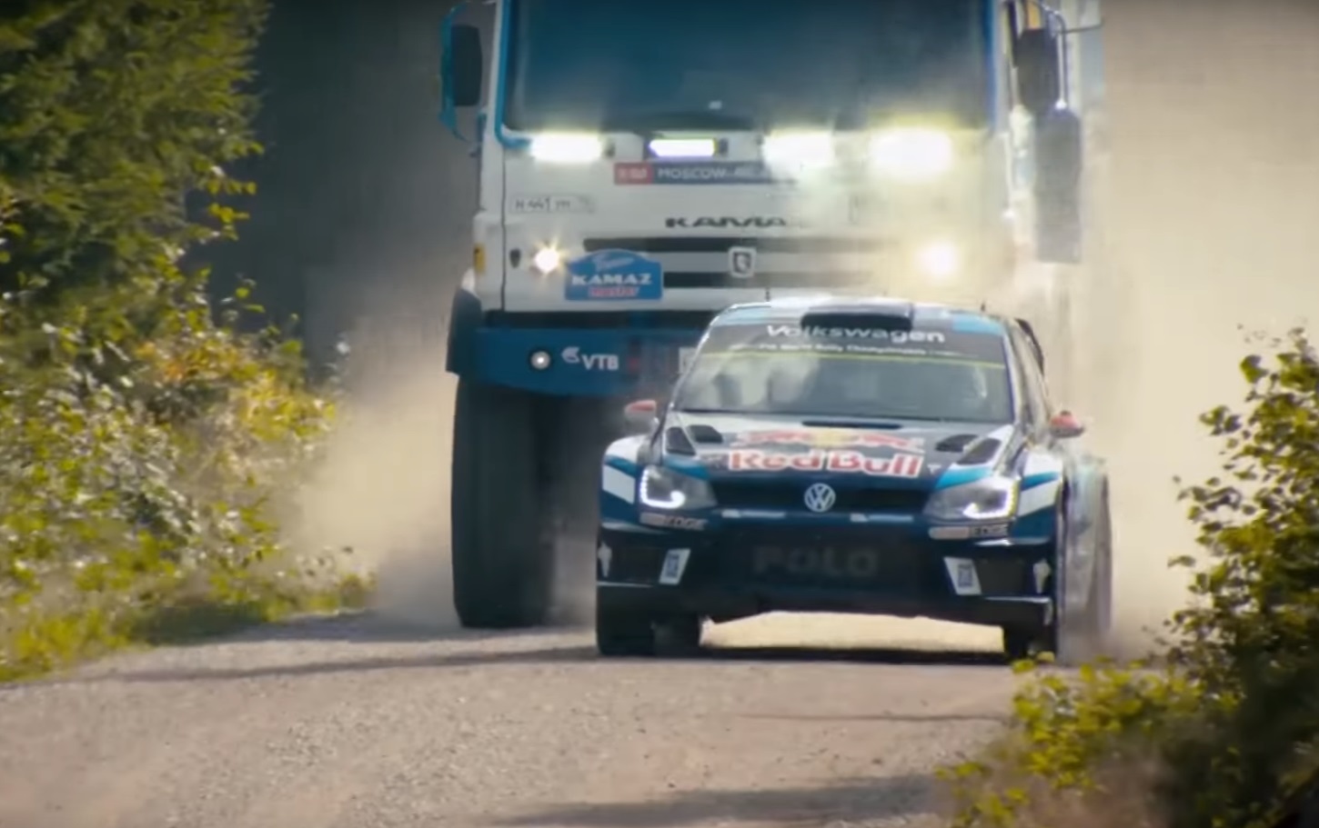 Imagem de Animal: Red Bull coloca um carro de rally para correr contra um caminhão no tecmundo