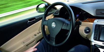 Imagem de Herbie turbinado! Volkswagen apresenta piloto automático de última geração no site TecMundo