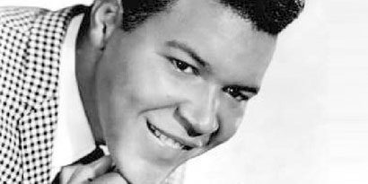Imagem de Músico Chubby Checker processa HP por uso de nome em app medidor de pênis no site TecMundo