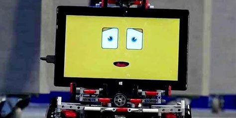 Imagem de Surface é acoplado em dispositivo da LEGO durante demonstração interativa no site TecMundo