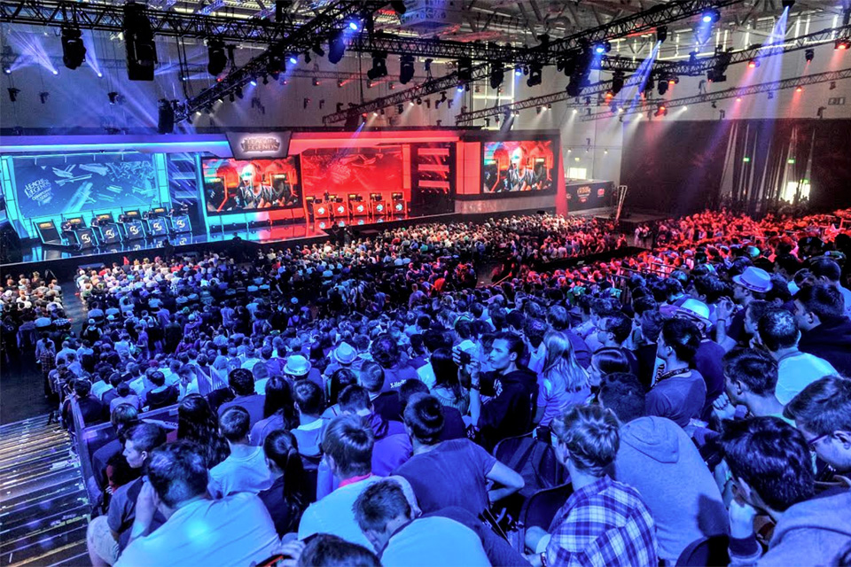 Imagem de Gamescom 2015, enorme feira de games na Alemanha, bate recorde de inscritos no site TecMundo