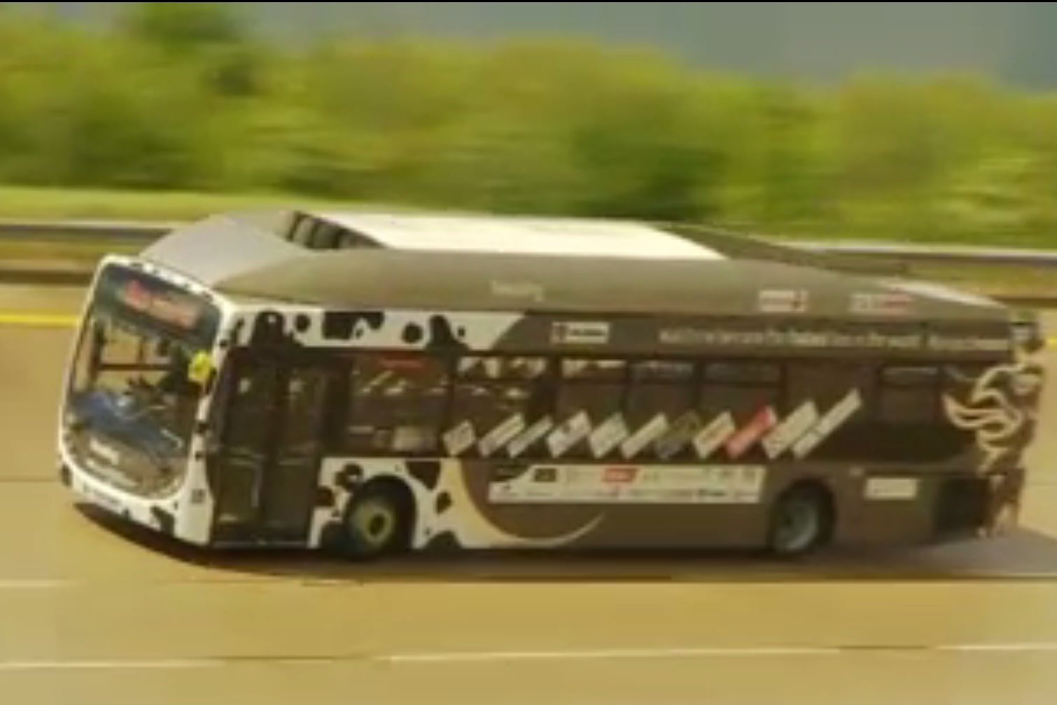 Imagem de Ônibus movido a cocô de vaca consegue chegar a 123 km/h no tecmundo