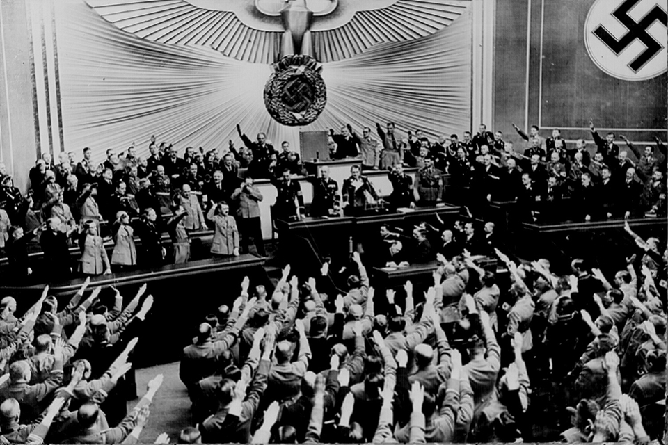 Imagem de 4 armas assustadoras usadas pelos nazistas durante a Segunda Guerra Mundial no tecmundo