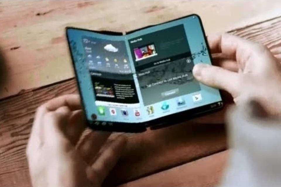 Imagem de Samsung registra patente de smartphone dobrável que vira um tablet no tecmundo