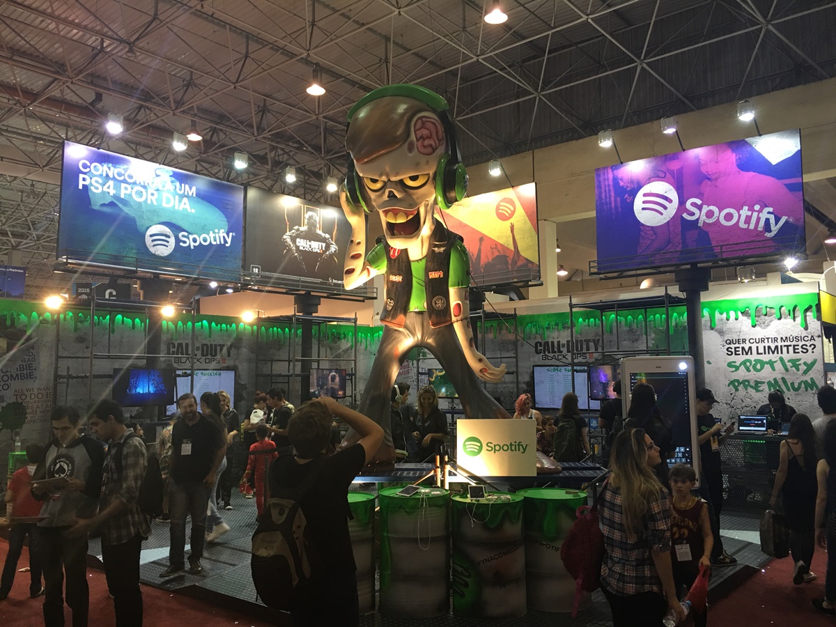Imagem de Em crescimento absurdo no país, Spotify dá um PS4 por dia na Comic Con 2015 no tecmundo