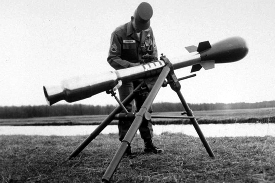 Imagem de 7 versões nucleares absurdas de objetos pela história no tecmundo