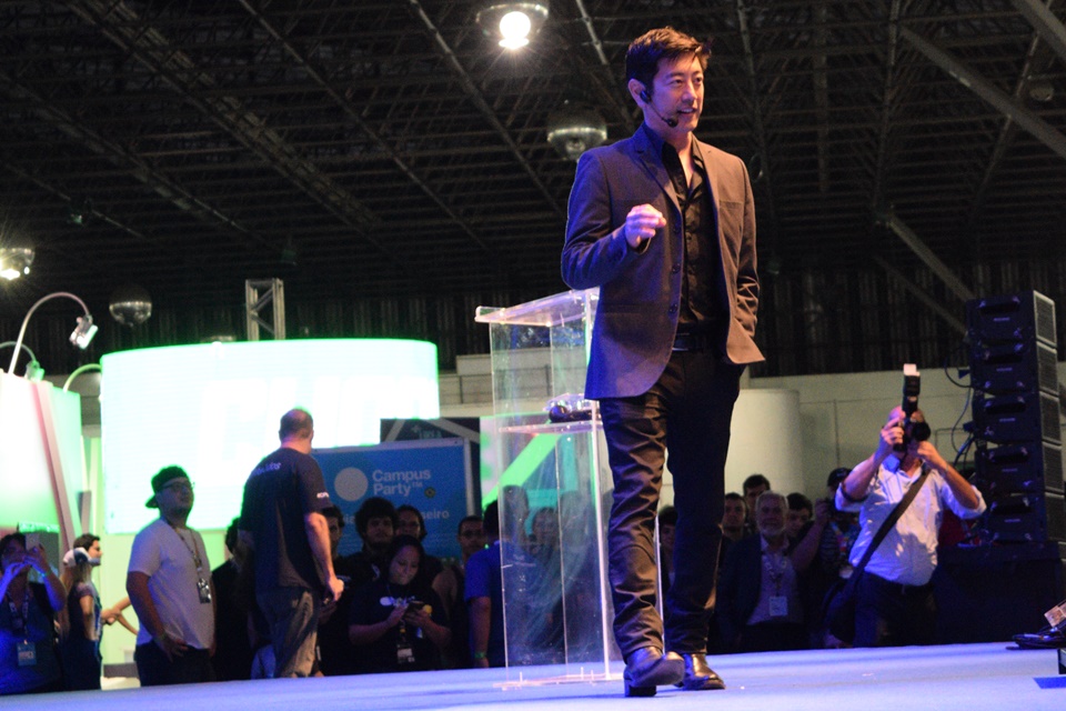 Imagem de Grant Imahara foi um dos maiores sucessos da Campus Party 2016 no tecmundo