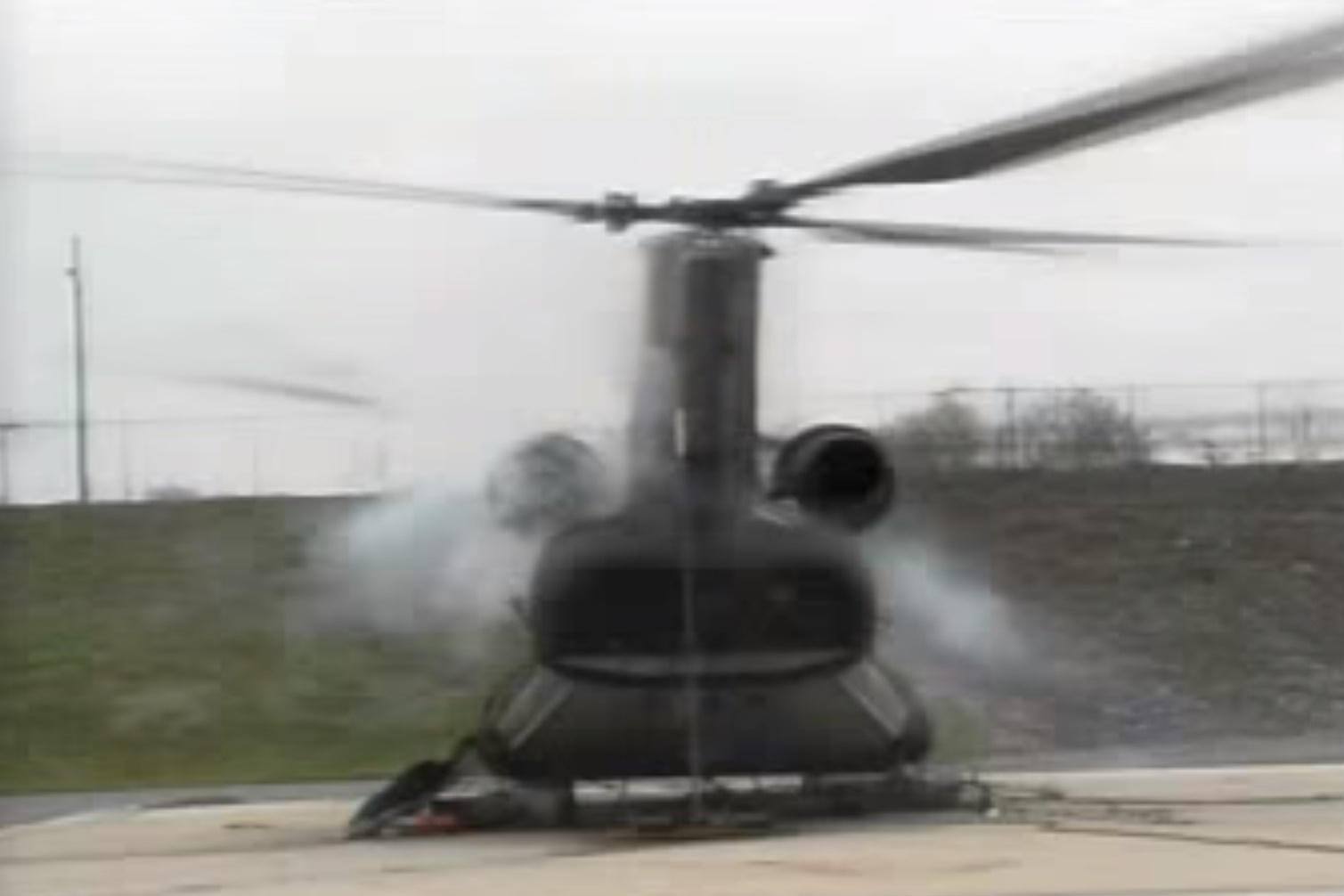 Imagem de Veja a hélice de um Boeing CH-47 Chinook se autodestruindo em testes no tecmundo