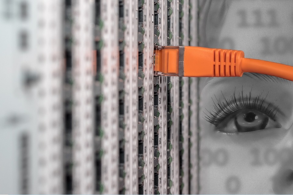 Imagem de 3 sites para você comparar planos de internet e economizar no fim do mês no tecmundo