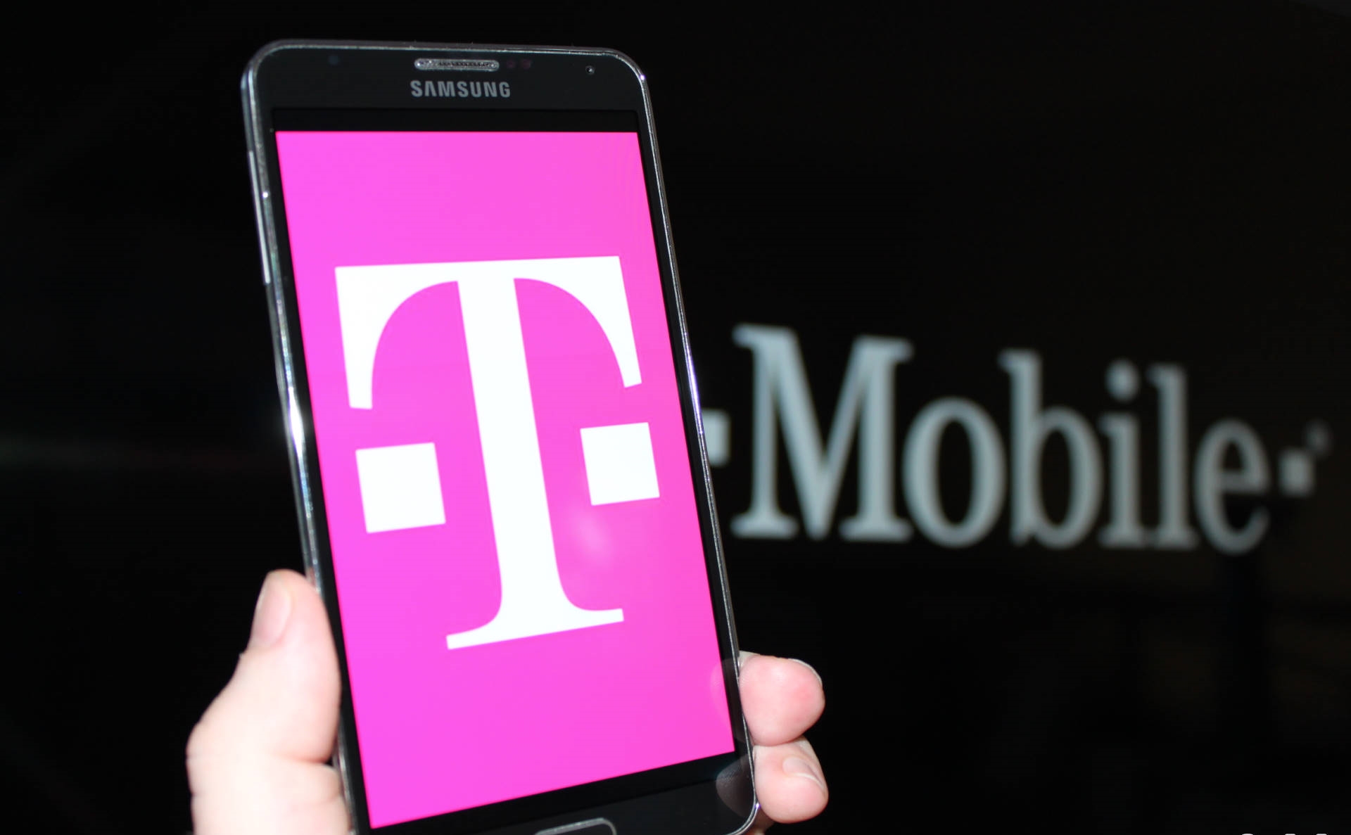 Imagem de Exemplar: T-Mobile libera ligações e 4G ilimitados no Brasil nas Olimpíadas no tecmundo
