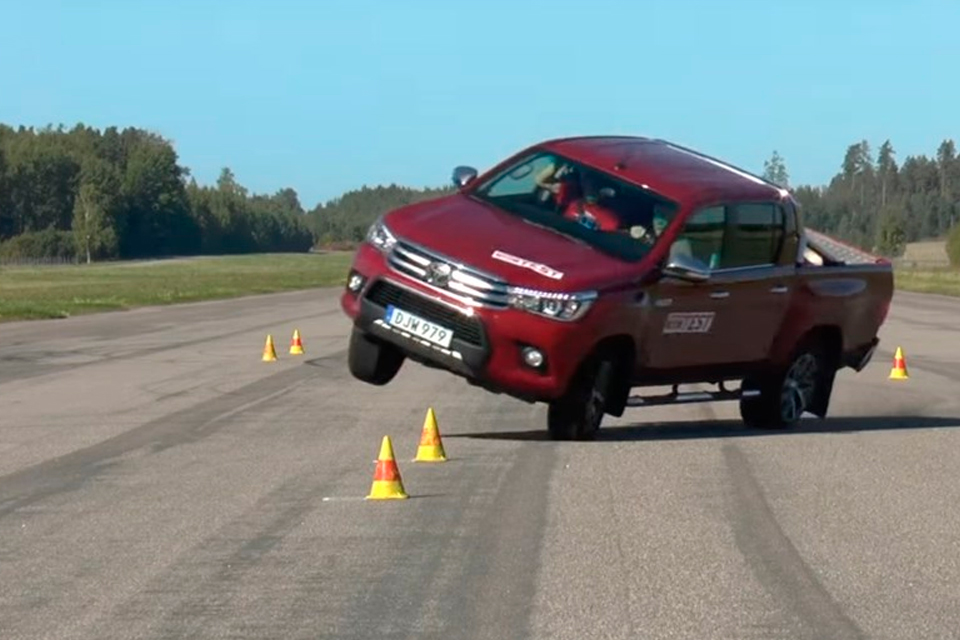Imagem de Hilux reprova em teste de segurança... Pela segunda vez no tecmundo