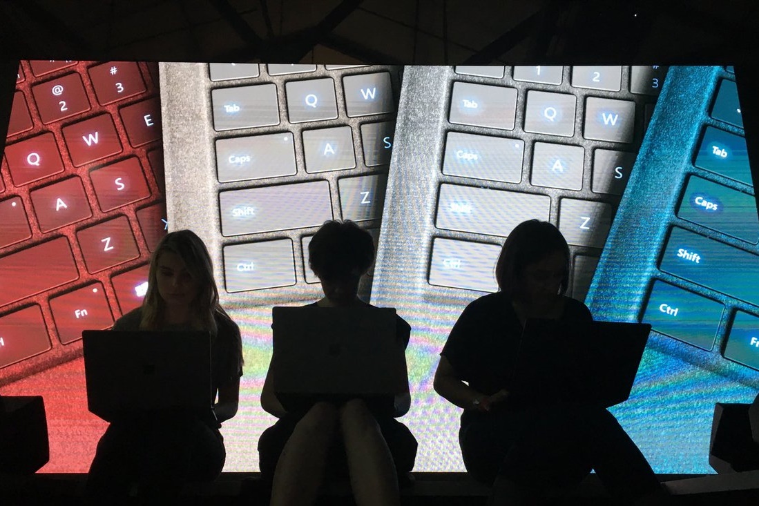Imagem de Teaser da Microsoft sugere anúncio do Surface Pro 5 amanhã (23) no tecmundo
