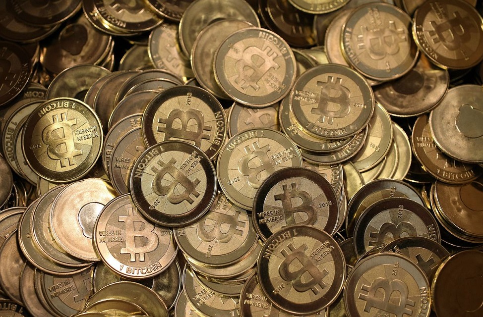 Imagem de Em alta, bitcoin já vale mais de R$ 7,2 mil no tecmundo