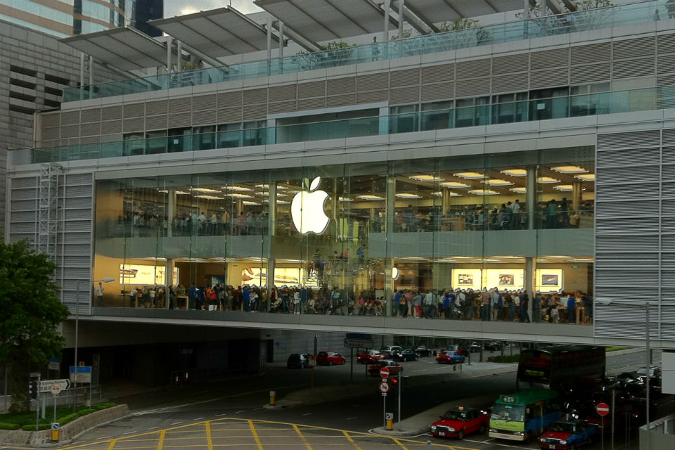 Imagem de Em queda: ações da Apple caem com incertezas sobre iPhone 8 no tecmundo