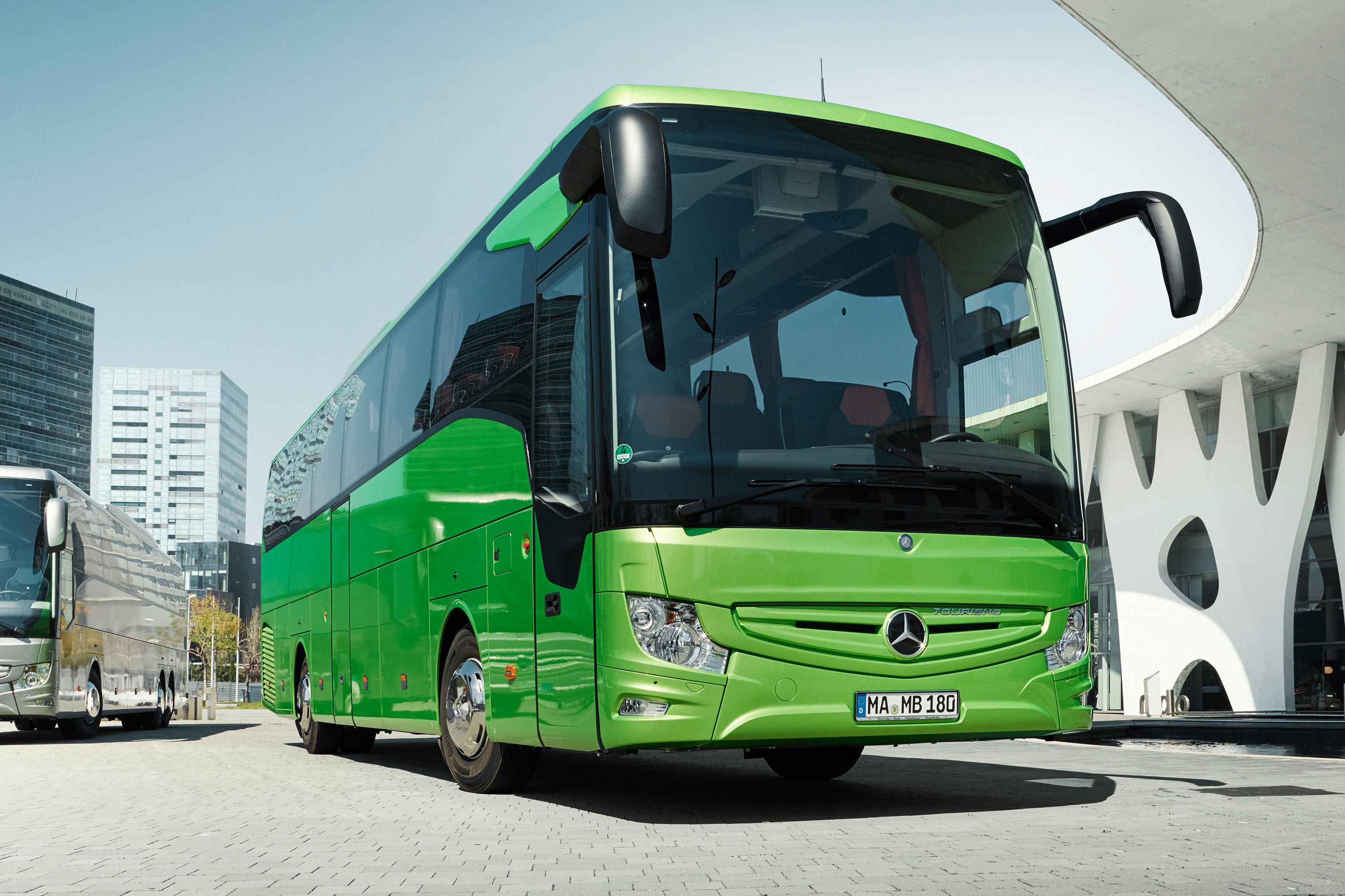 Imagem de Novos ônibus Mercedes frearão automaticamente para evitar atropelamentos no tecmundo