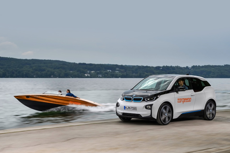 Imagem de Elétrico e aquático: barcos elétricos da Torqeedo usam baterias da BMW no tecmundo