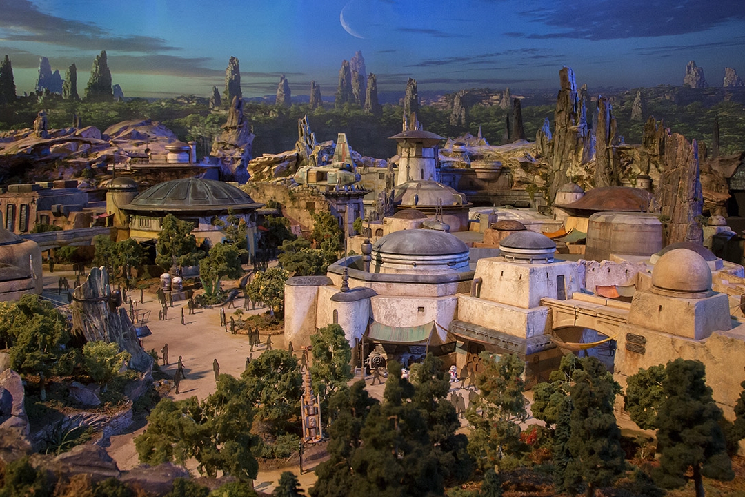 Imagem de Que tal dar uma olhada em como será a atração de Star Wars da Disney? no tecmundo