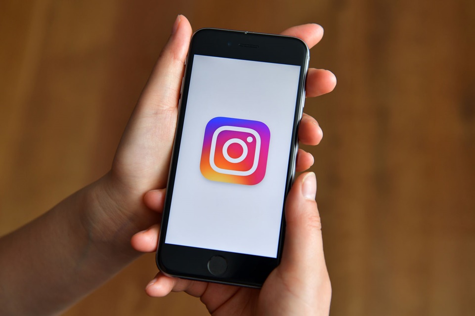 Imagem de Instagram desbanca Facebook no número de casos de bullying contra jovens no tecmundo