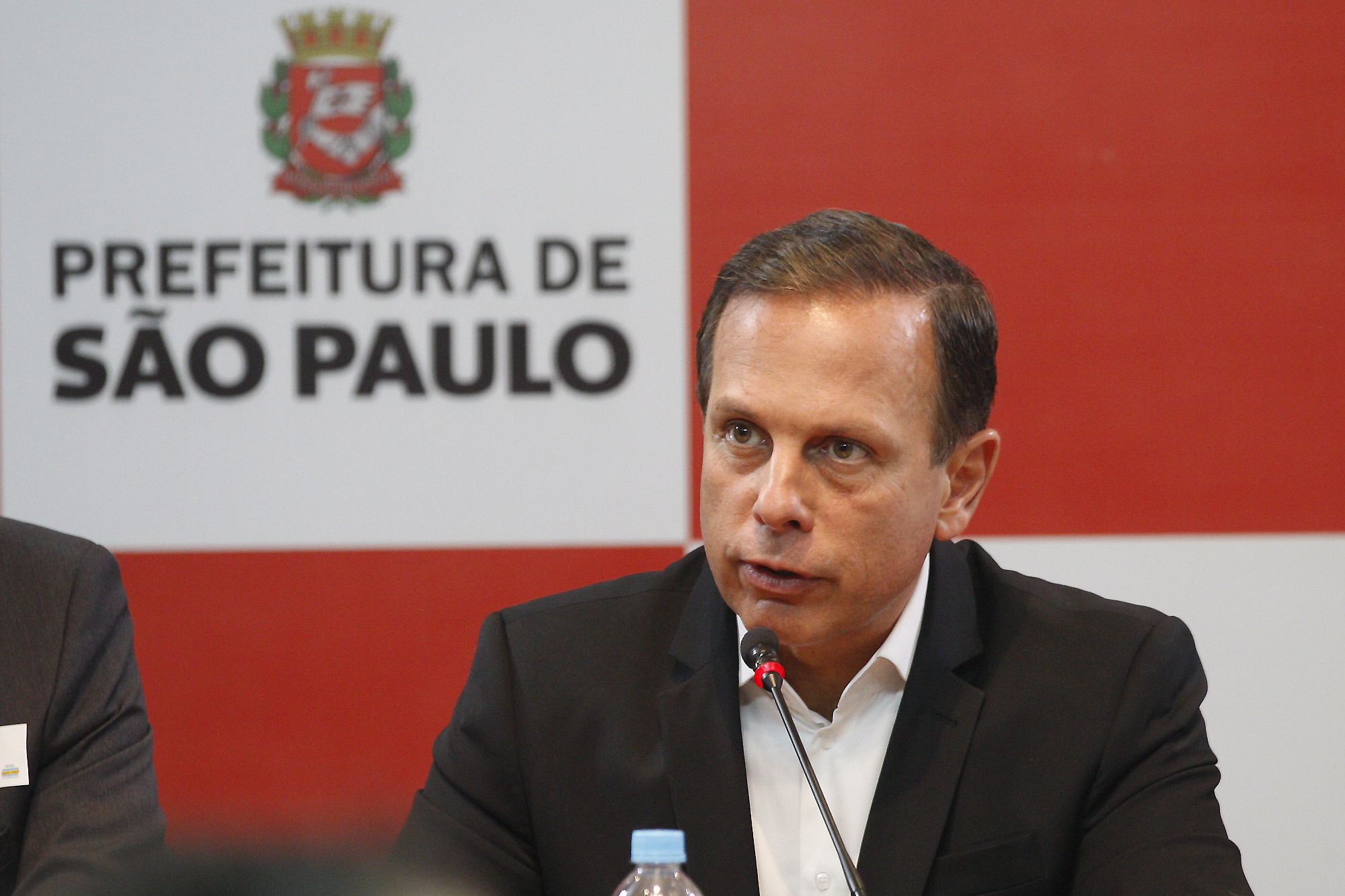 Imagem de João Dória explica cobrança de impostos sobre Netflix e Spotify no tecmundo