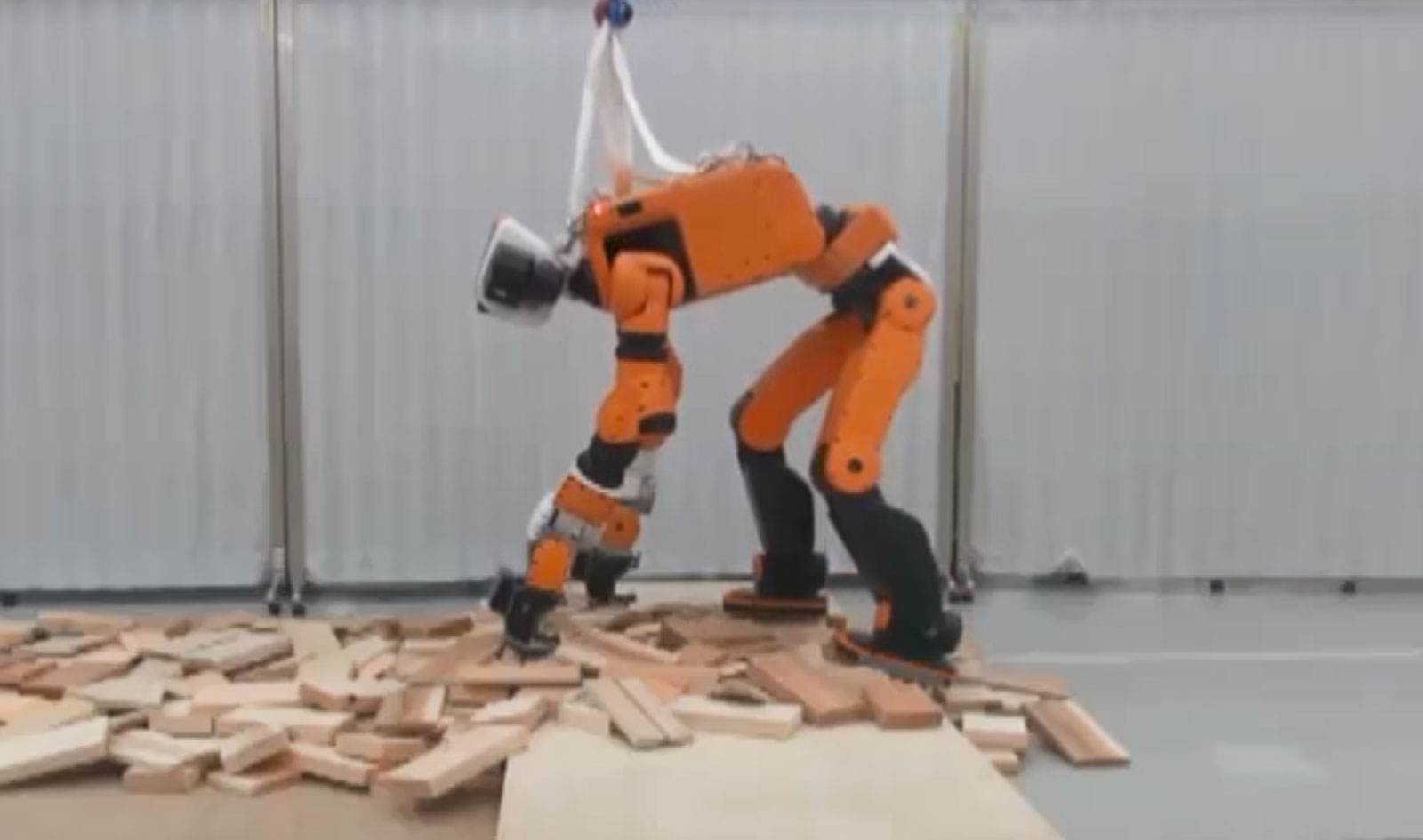 Imagem de Robô multiuso da Honda pode ajudar em inspeções e resgates perigosos no tecmundo