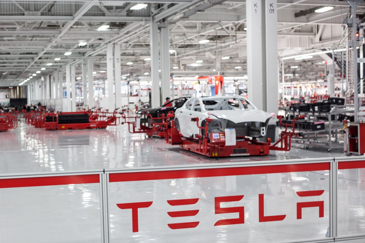 Imagem de Depois de polêmica com WSJ, Elon Musk mostra linha de produção do Model 3 no tecmundo