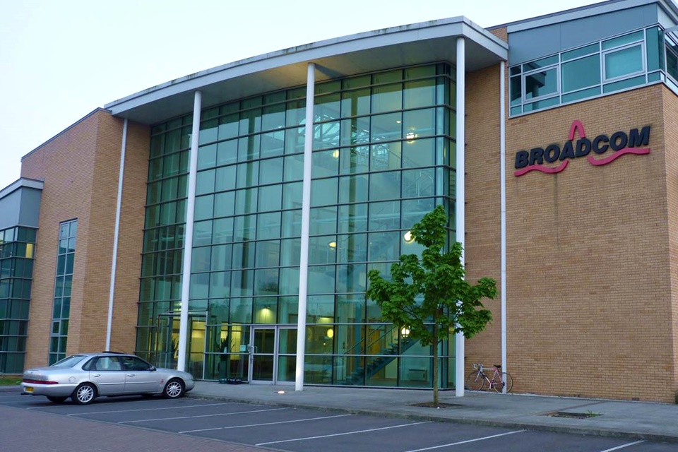 Imagem de Quem é a Broadcom, que pode se tornar a próxima gigante da tecnologia? no tecmundo