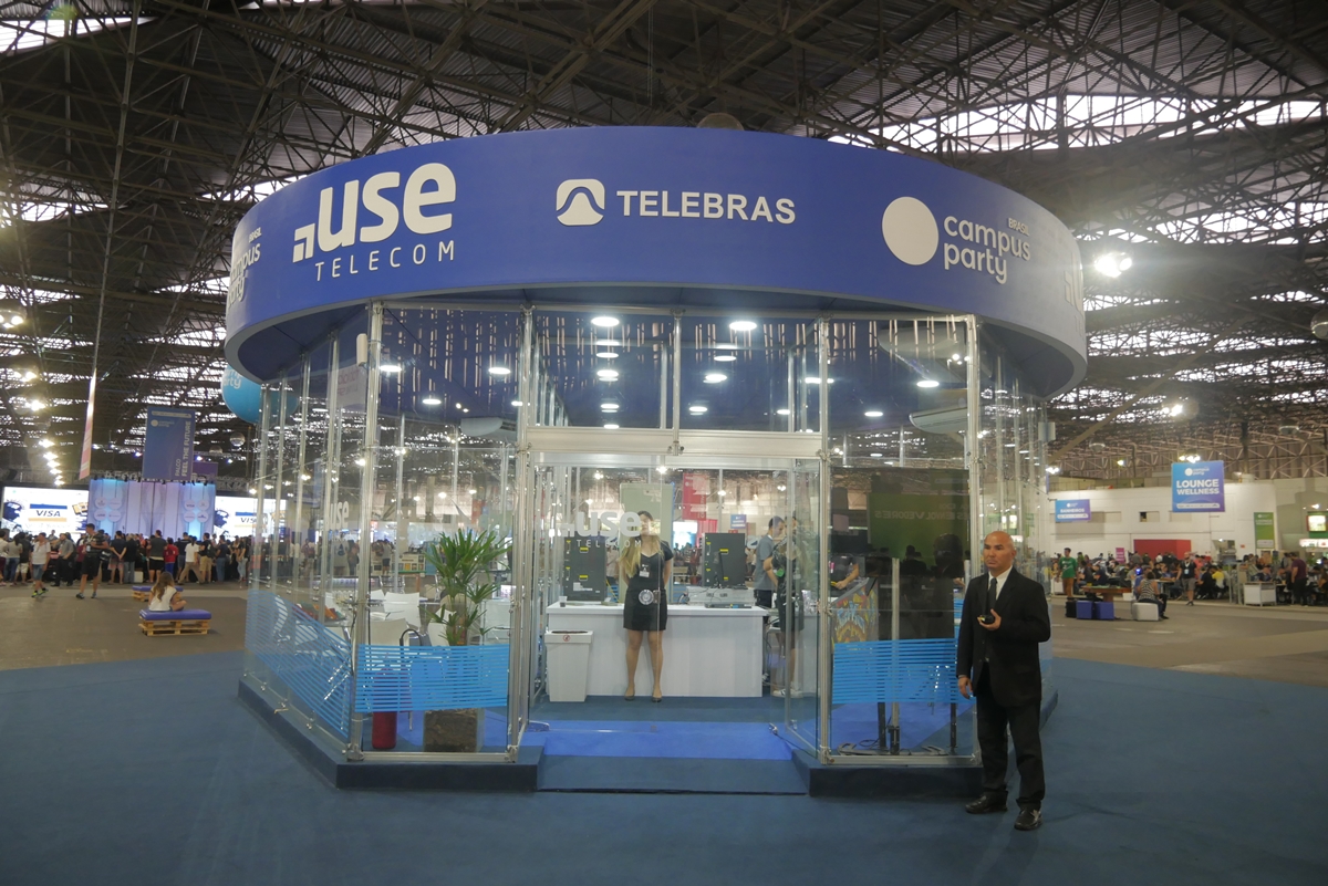 Imagem de Como manter 40 Gbps de internet para 8 mil pessoas ao mesmo tempo? no tecmundo