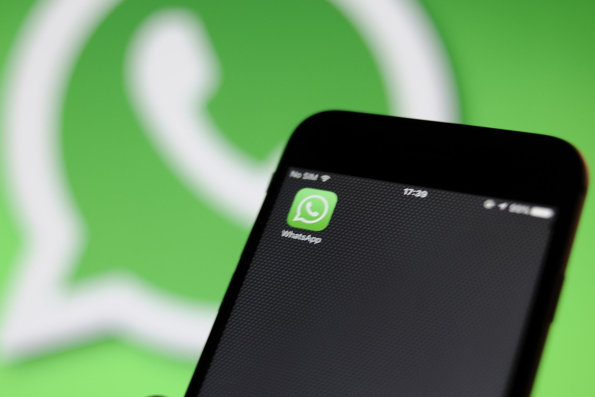 Imagem de Adicionar pessoas em grupos do WhatsApp sem autorização poderá render multa no tecmundo