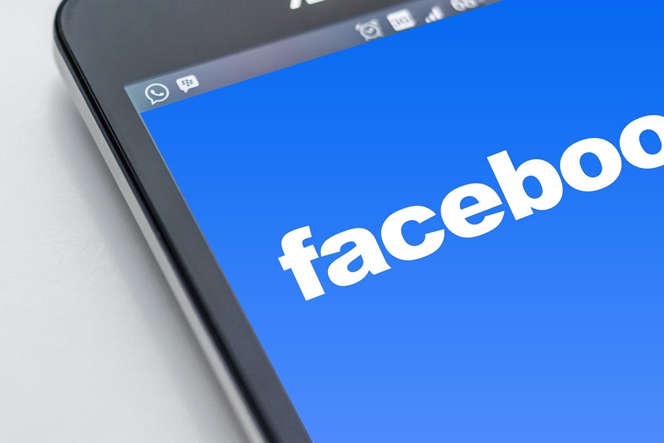 Imagem de Facebook vem perdendo audiência jovem mais rápido do que o esperado no tecmundo