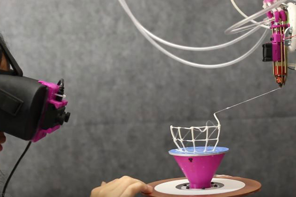 Imagem de RoMA: conheça o robô que une realidade aumentada e impressão 3D no tecmundo