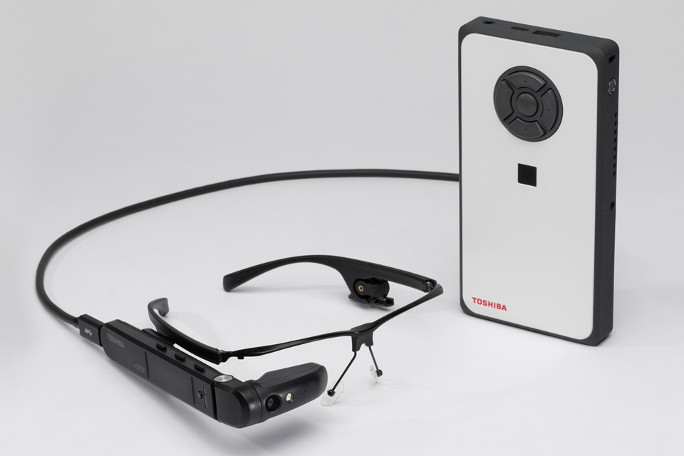 Imagem de Toshiba lança aparelho estilo Google Glass com tecnologia Windows no tecmundo