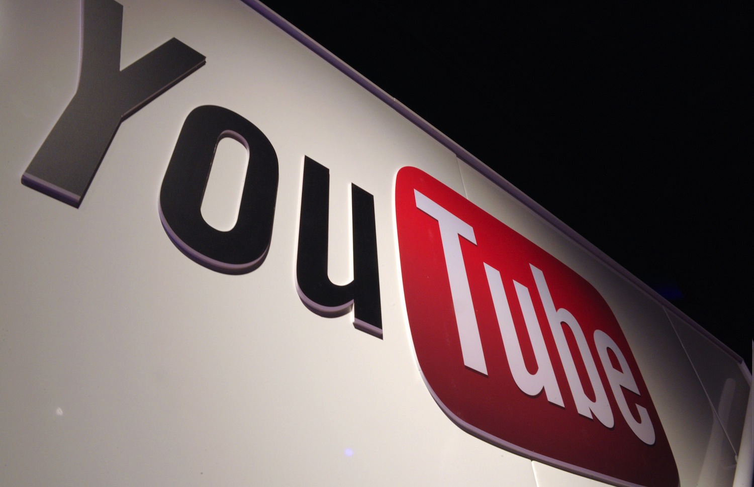 Imagem de Com muita publicidade, YouTube vai "obrigar" você a pagar para ouvir música no tecmundo