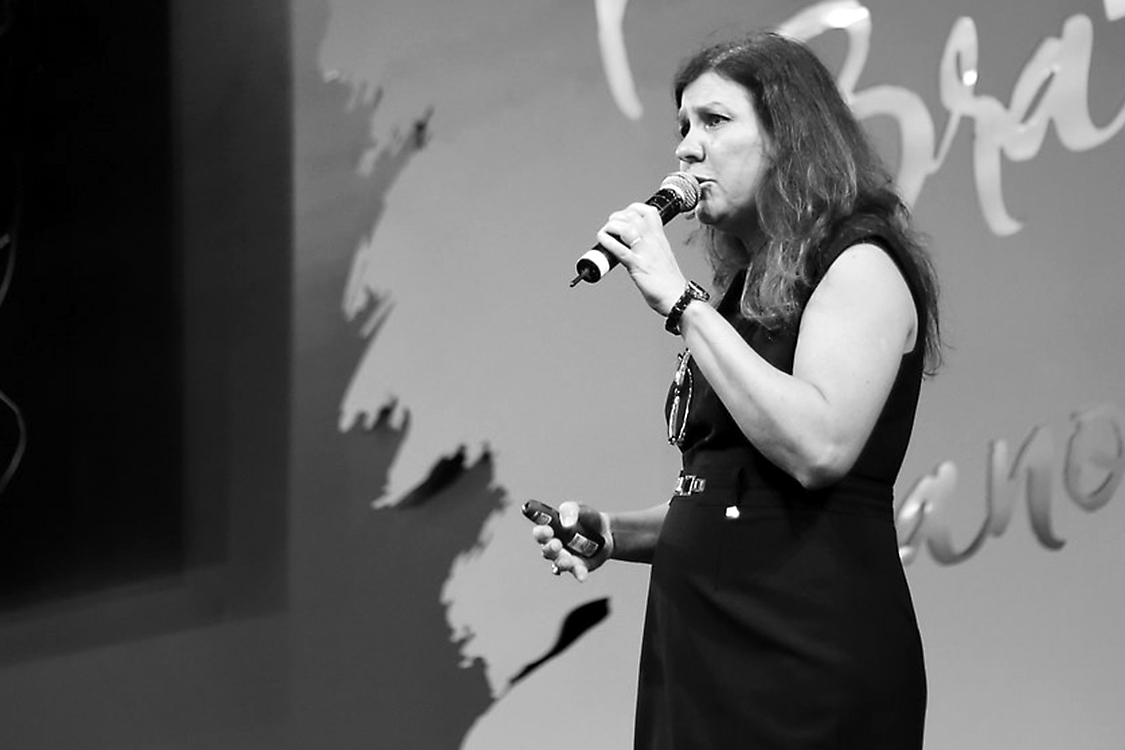 Imagem de Gênios do Brasil #5: Duilia de Mello, a mulher das estrelas da NASA no tecmundo