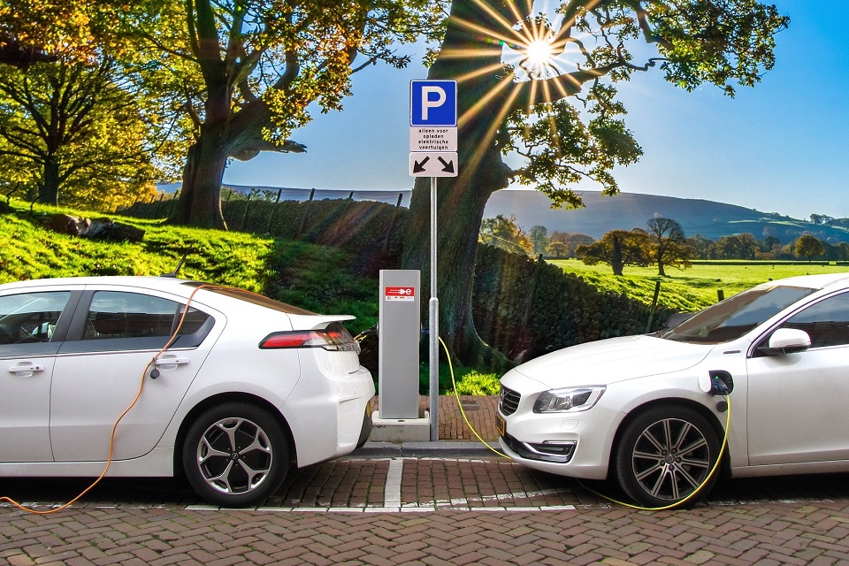 Imagem de Baterias da Tesla surpreendem ao manter capacidade em veículos elétricos no tecmundo