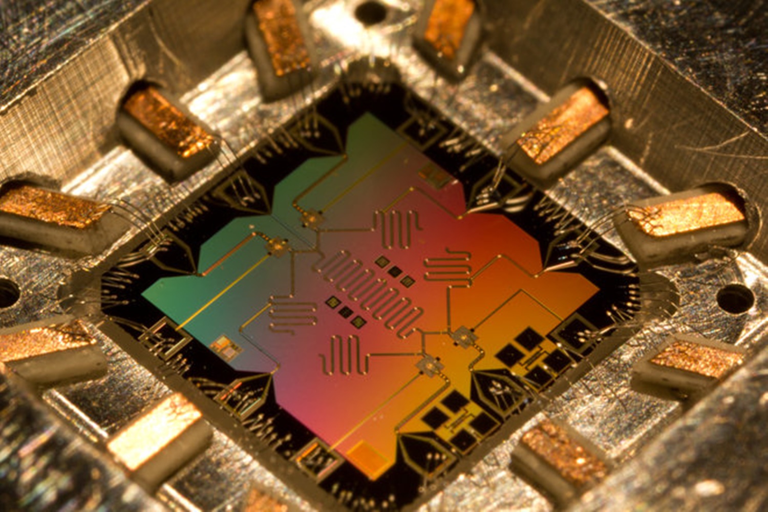 Imagem de Intel inicia testes com o menor chip para computação quântica já criado no tecmundo