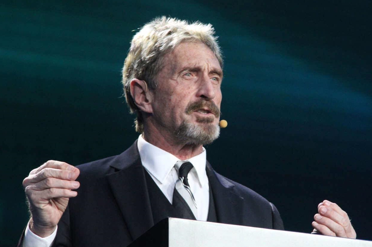Imagem de Hackearam a carteira digital ‘à prova de hackers’ de Jonh McAfee no tecmundo
