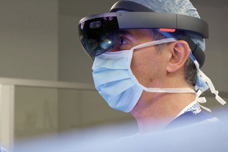 Imagem de Hospital infantil vai utilizar HoloLens para realizar cirurgias críticas no tecmundo