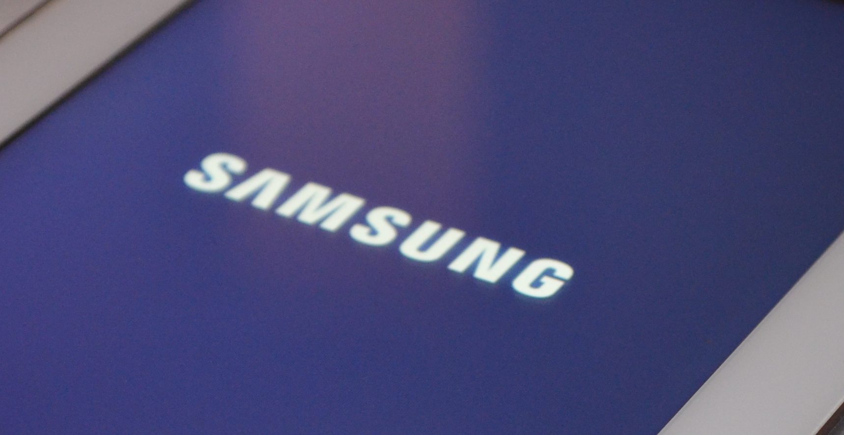 Imagem de Veja como o celular dobrável da Samsung pode ser de acordo com sua patente no tecmundo