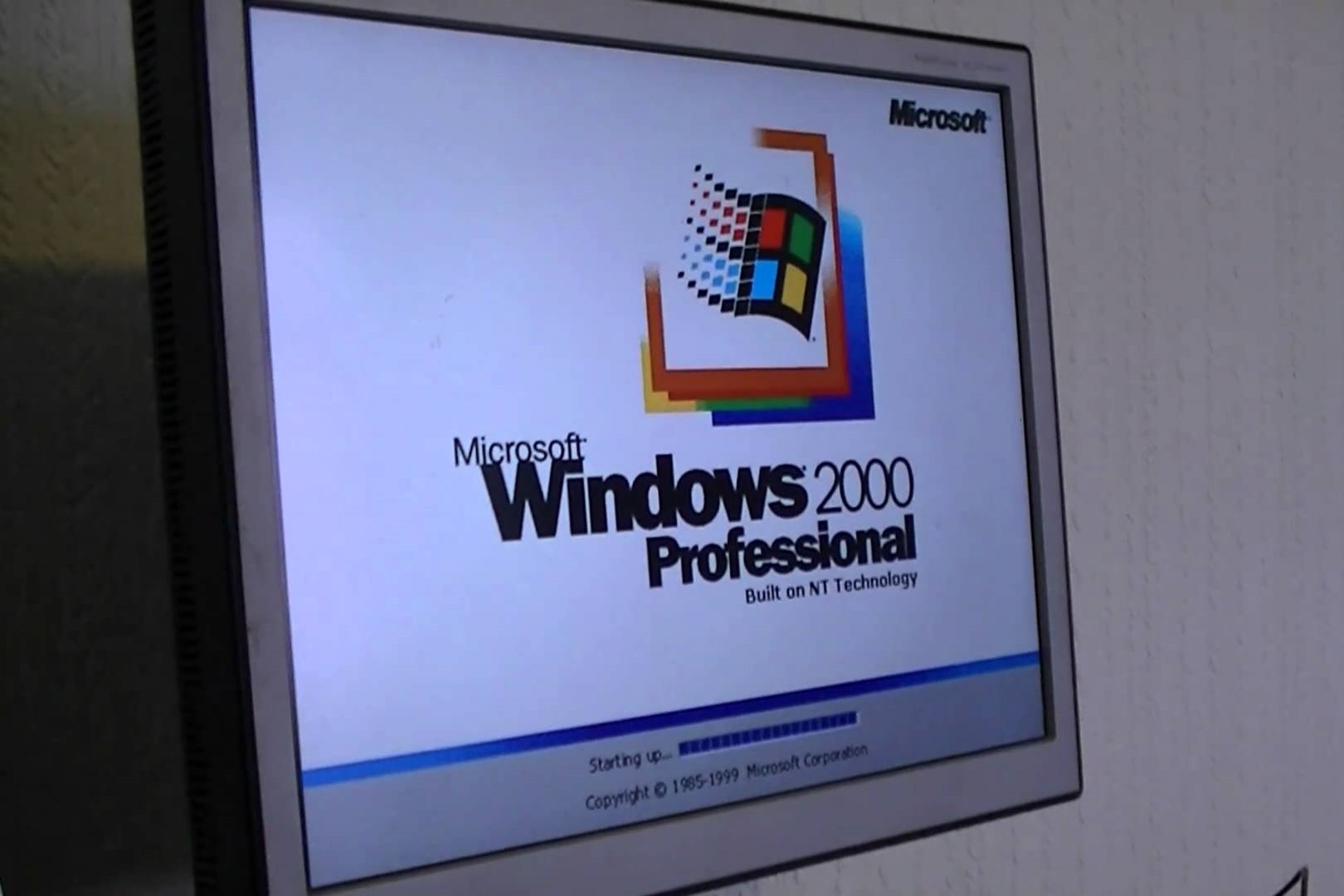 Imagem de Saudade do Windows 2000? Pois é possível acessá-lo usando apenas o browser no tecmundo