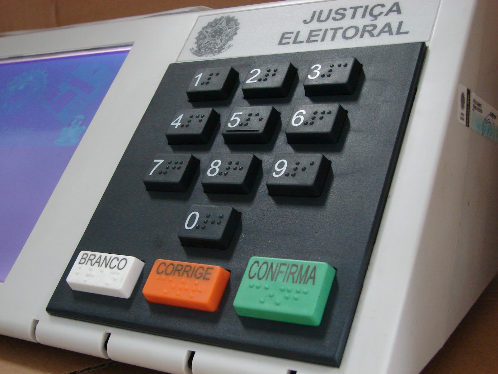 Imagem de TSE pretende publicar código-fonte da urna eletrônica na internet no tecmundo