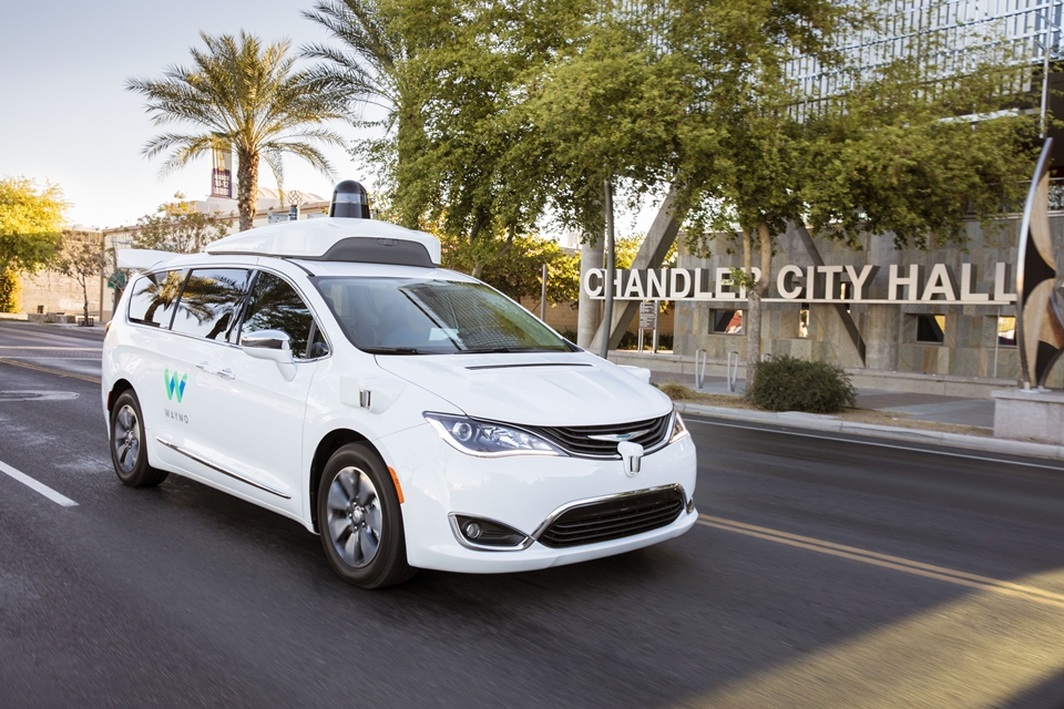 Imagem de Waymo atinge 10 milhões de milhas em carros autônomos no tecmundo