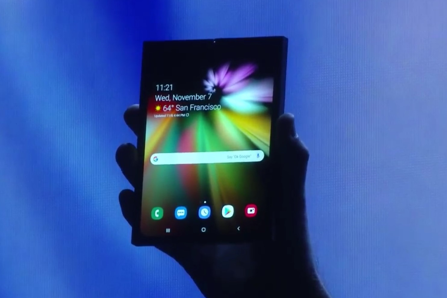 Imagem de Samsung “mostra” seu primeiro celular dobrável em conferência no tecmundo