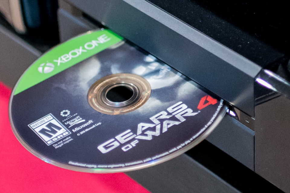 Imagem de Rumor: Microsoft lançará Xbox One sem entrada de disco em 2019 no tecmundo