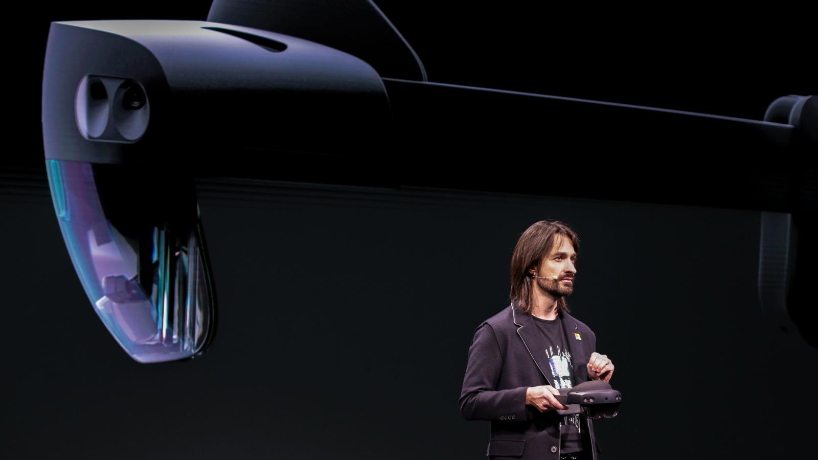 Imagem de Brasileiro que criou o HoloLens conta como teve inspiração para seu visual no tecmundo