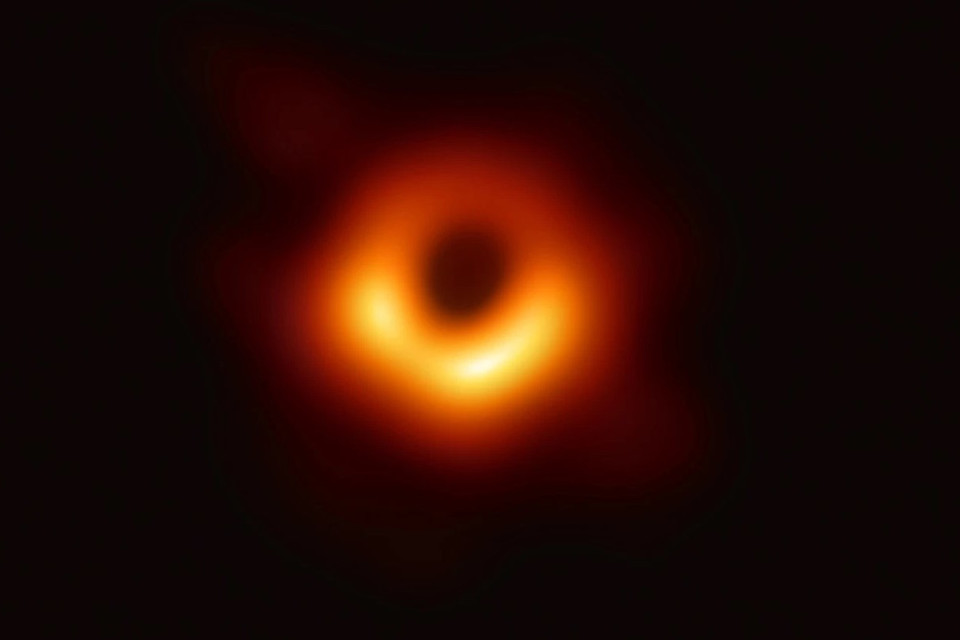 Imagem de Primeiro buraco negro fotografado ganha o apelido de Powehi no tecmundo