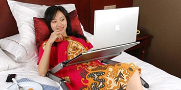 Imagem de Suporte ergonômico para notebooks permite usá-lo deitado no site TecMundo