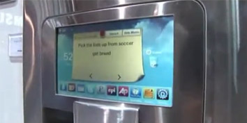 Imagem de Samsung exibe geladeira com tela touchscreen e Wi-Fi no site TecMundo